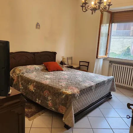 Apartment A Casa Di Piero By Francigena